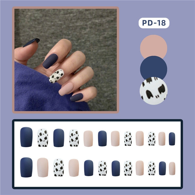 24pcs/box Christmas Fake Nails Style Art Nail Tips Press on False with Glue Designs Set Full Cover Artificial Short Fingernails