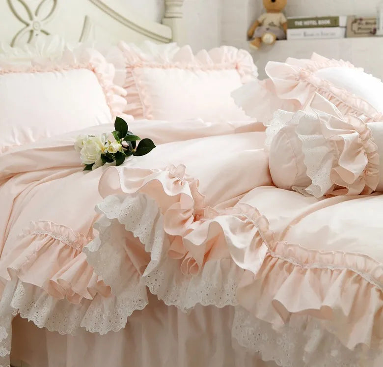 Yeknu Super Sweet Solid Color Bedding Sets Luxury Princess Wedding Pink Lace Ruffle Cotton Duvet Cover Bedspread Bed Skirt Pillowcases