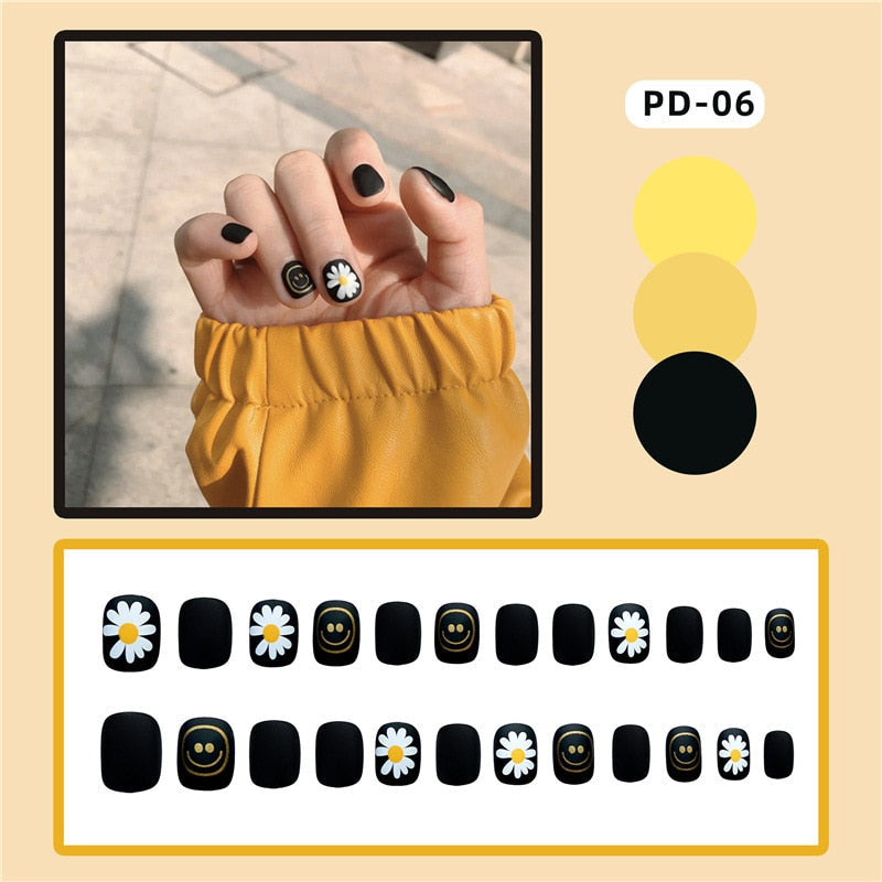 24pcs/box Christmas Fake Nails Style Art Nail Tips Press on False with Glue Designs Set Full Cover Artificial Short Fingernails