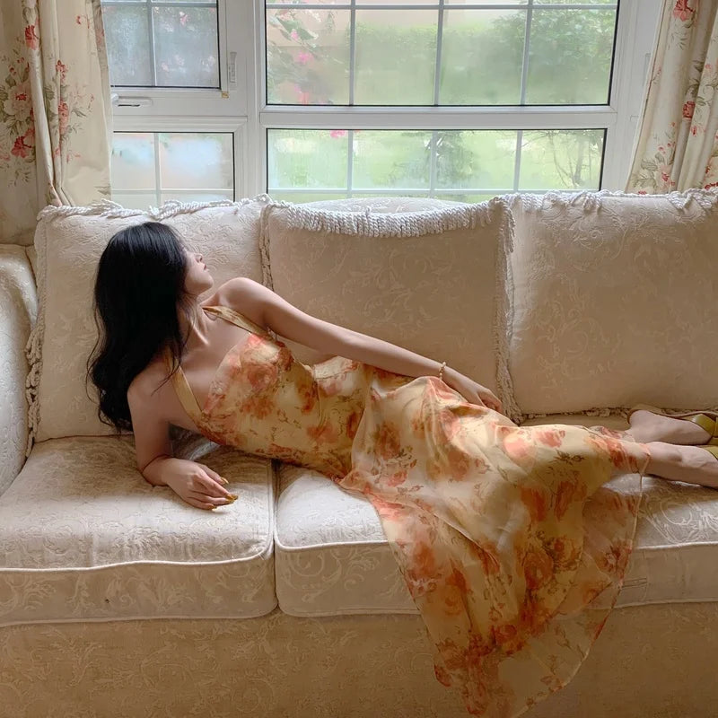 qgtao French Vintage Dress Women Elegant Backless Floral Halter Neck Midi Dress Summer Chiffon Holiday Beach Dresses for Women 2024