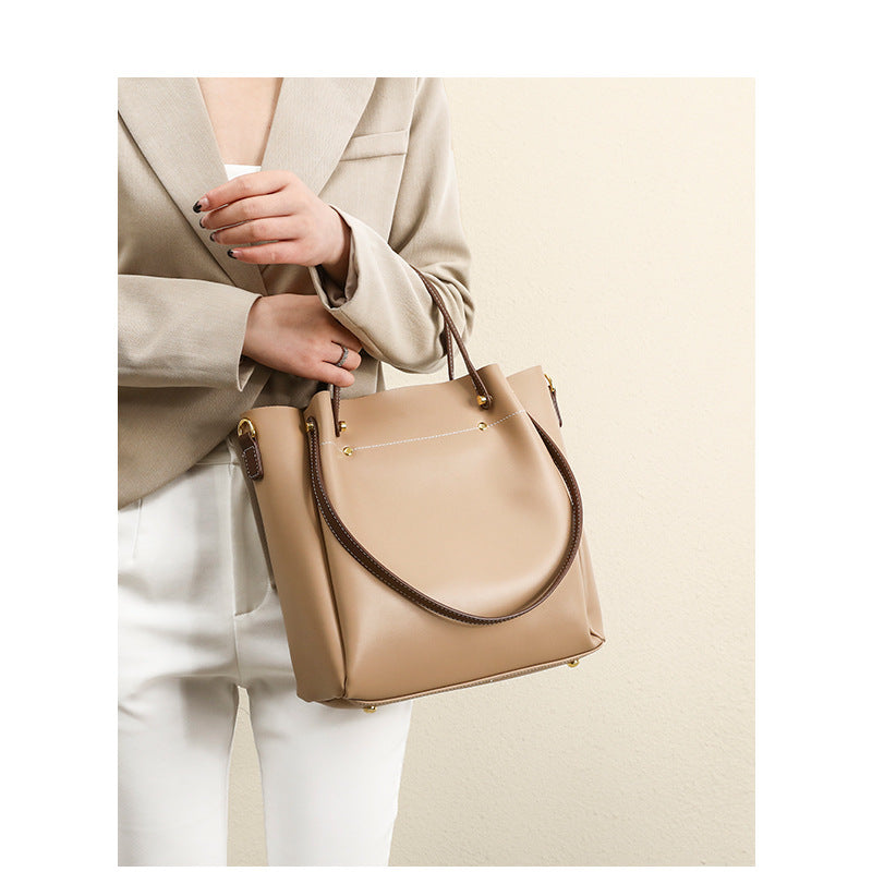 2025 Women's bag Korean version of the new trend casual shoulder bag, armpit bag, large-capacity women's bag, contrasting color bucket handbag