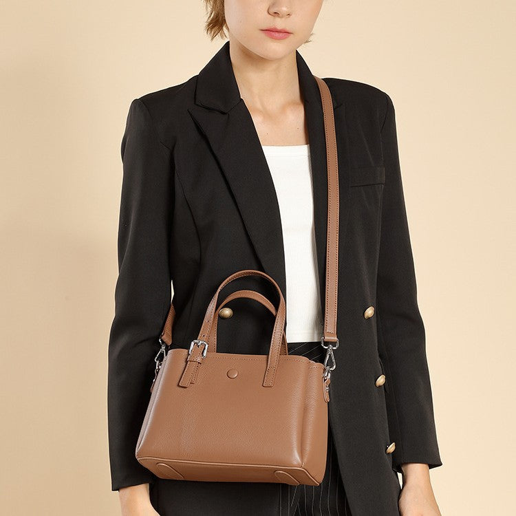2025 Commuter versatile leather women's bag popular new autumn and winter first-layer cowhide shoulder messenger bag portable tote bag