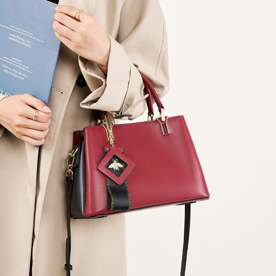 2025 Large capacity bag women's 2023 new leather women's bag middle-aged atmospheric mother bag red wedding bag handbag women