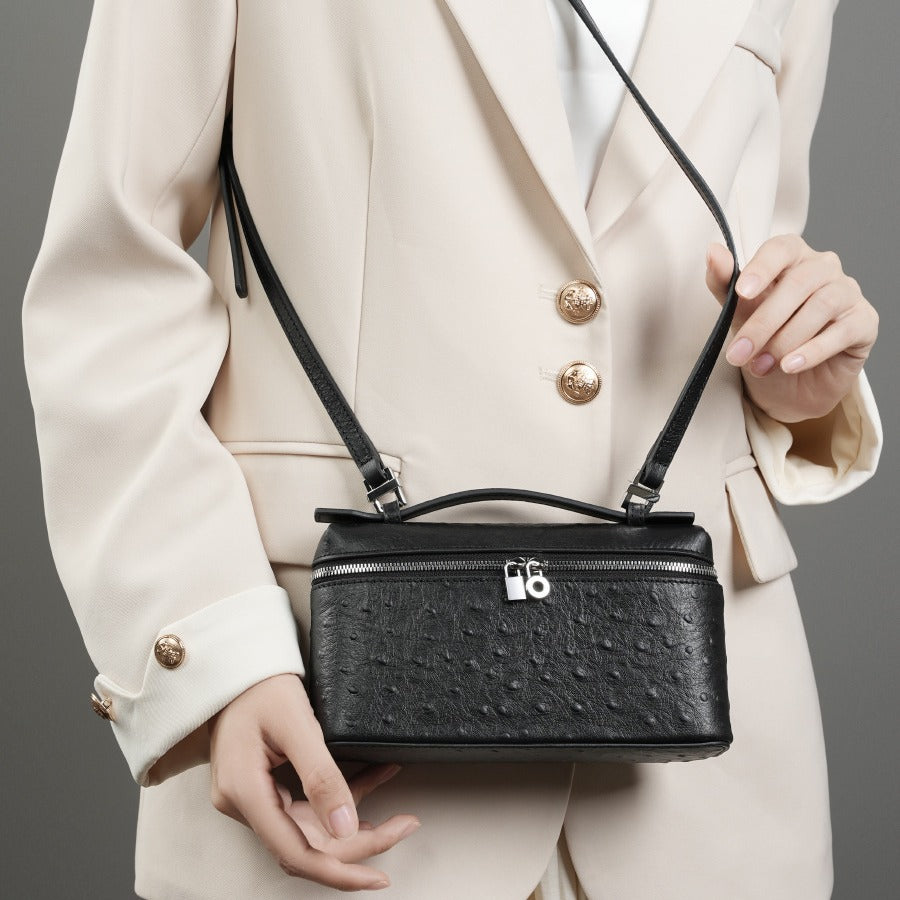 2025 Leather women's bag new high-end lunch box bag, portable cosmetic bag, ostrich pattern shoulder messenger bag.