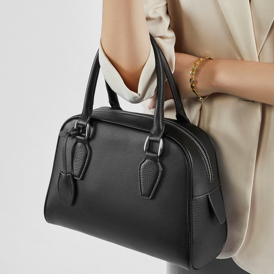 2025 Premium leather popular new women's bag large capacity first layer cowhide handbag Boston bowling pillow bag