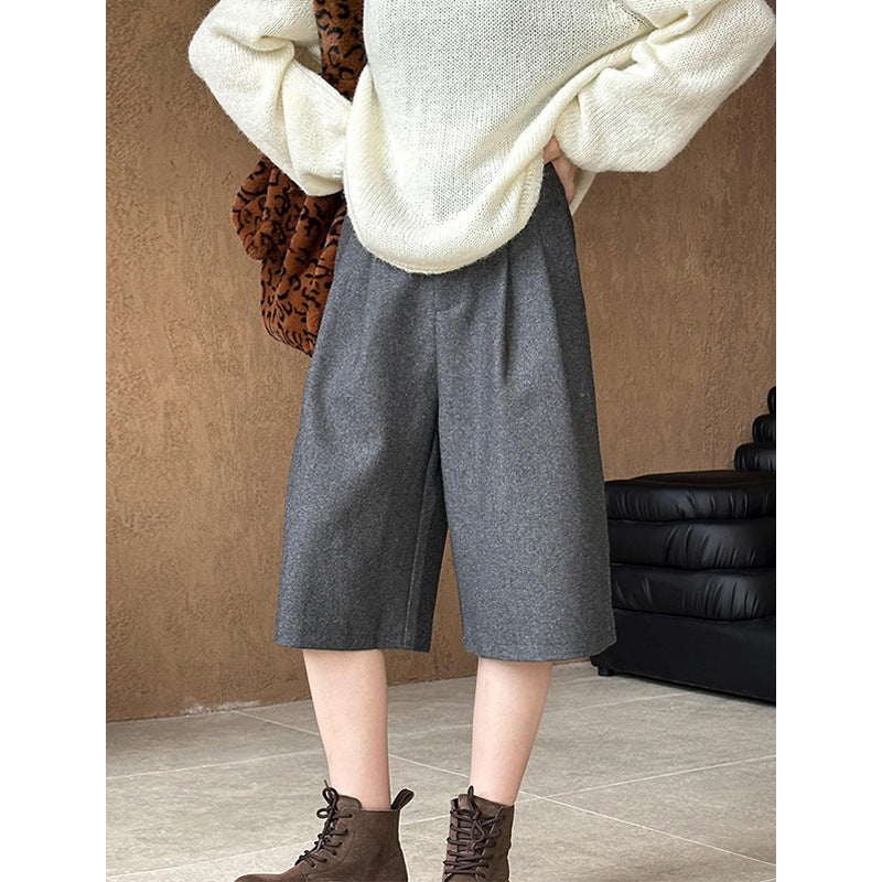 2025 popular autumn new pants Korean version design woolen loose and thin casual five-point pants 9101