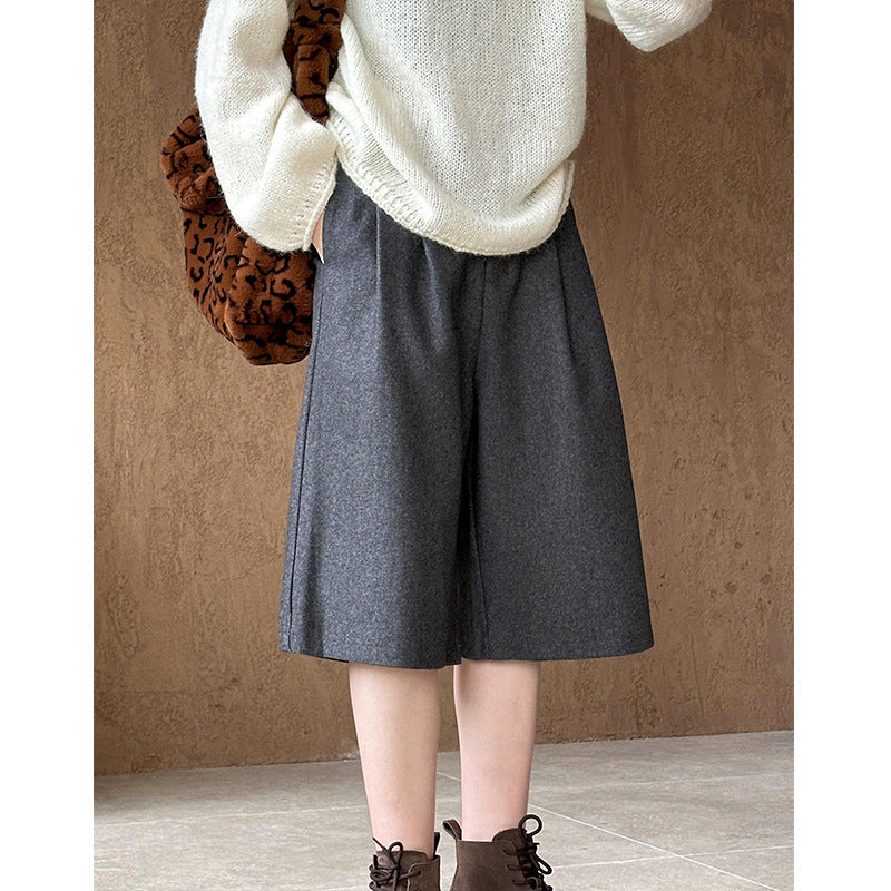 2025 popular autumn new pants Korean version design woolen loose and thin casual five-point pants 9101