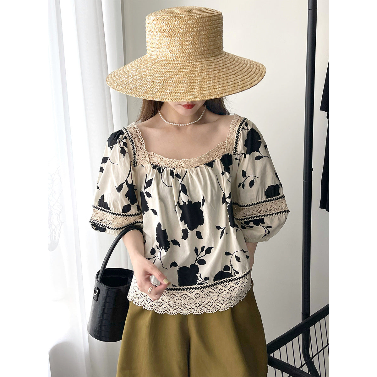 2025 popular Summer Vintage Printed Square Neck Lace Bubble Sleeve Splicing Hong Kong Style Shirt Medium Sleeve Top Women's 896