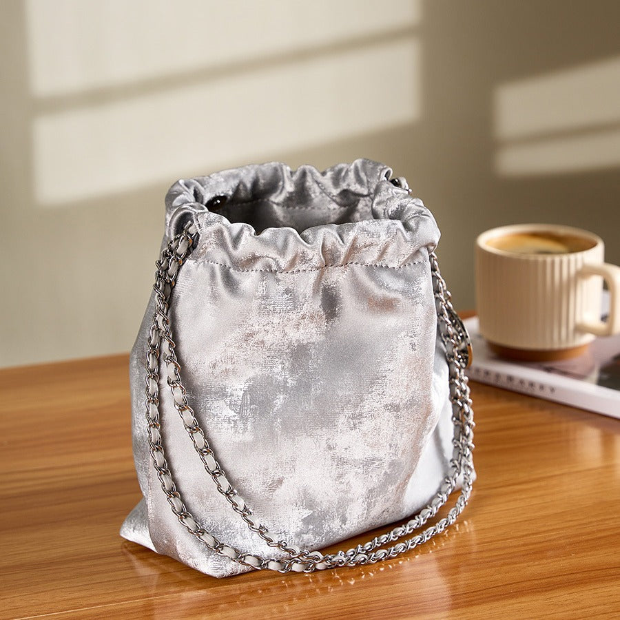 2025 Large capacity bucket bag popular spring and summer new national style Chinese shoulder messenger bag versatile silk chain bag