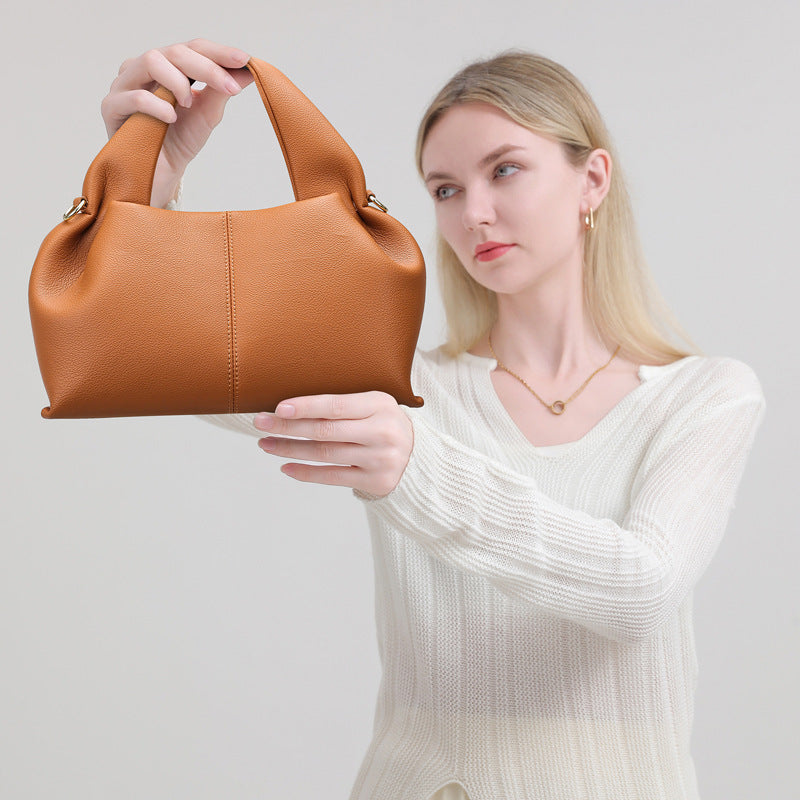 2025 Handbag New Fashion Cloud Bag Women's Niche Design Versatile Shoulder Bag Premium Soft Leather Women's Bag
