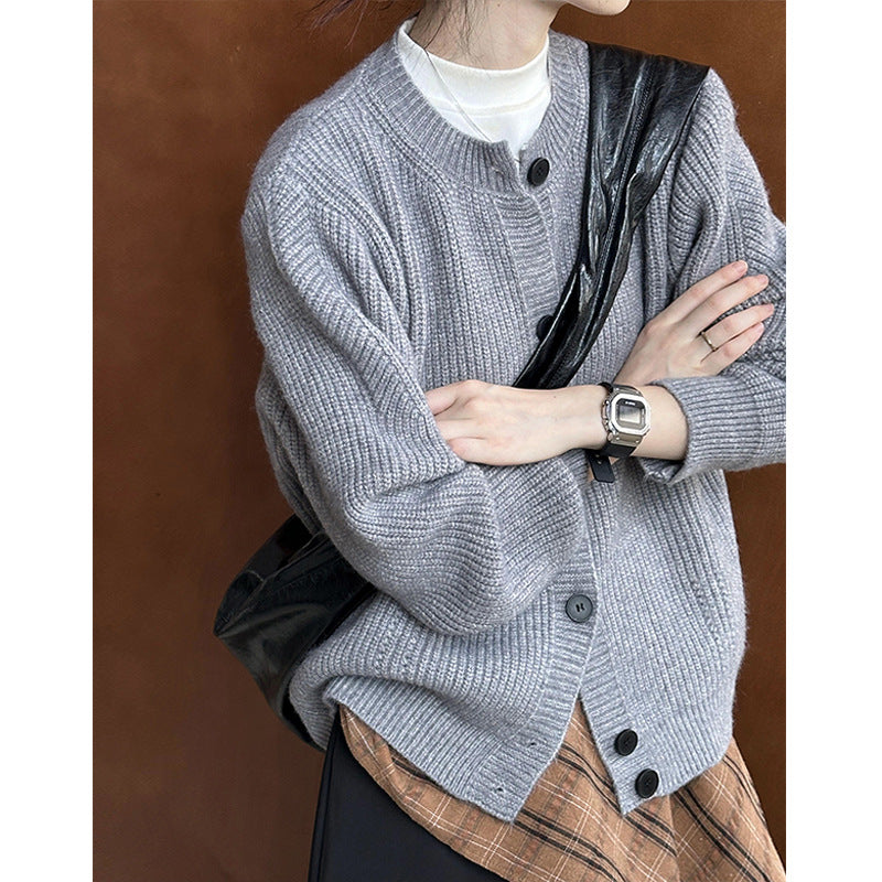 2025 popular autumn new knitted jacket Korean version crew neck single-row button lazy wind knitted sweater 302-1