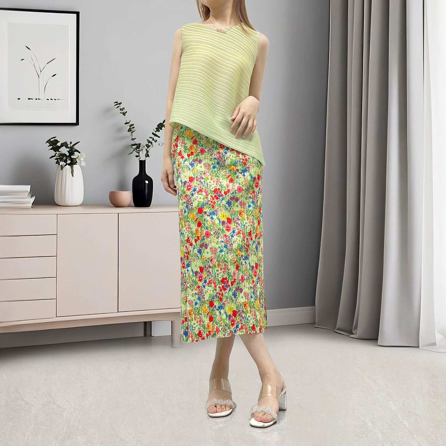 High-end fashion light luxury women's clothing with a complete set of summer green vacation style hot sale versatile three house two-piece tide