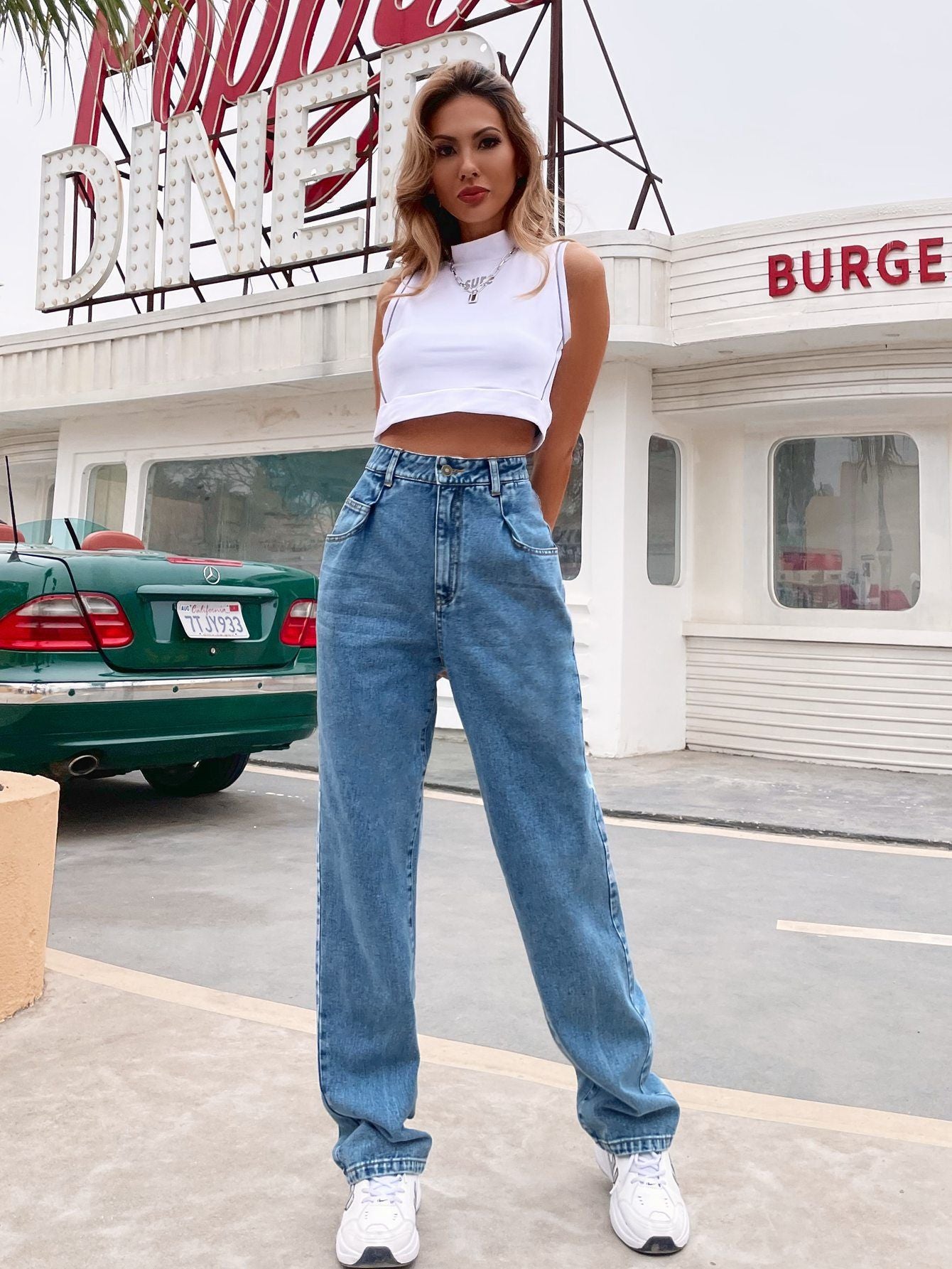 2025 Cross-border 2021 new women's pants ins British style retro brown high-waisted elastic slightly pulled jeans women's jeans