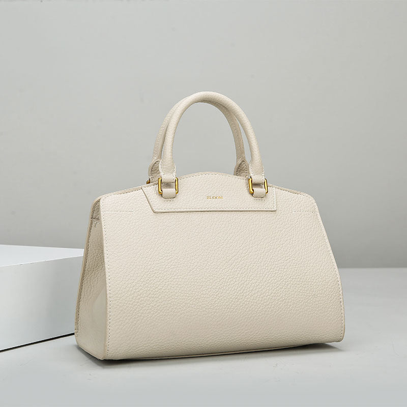 2025 Handbag Large capacity versatile commuter bag Simple fashion urban women's bag New shoulder bag Women's handbag