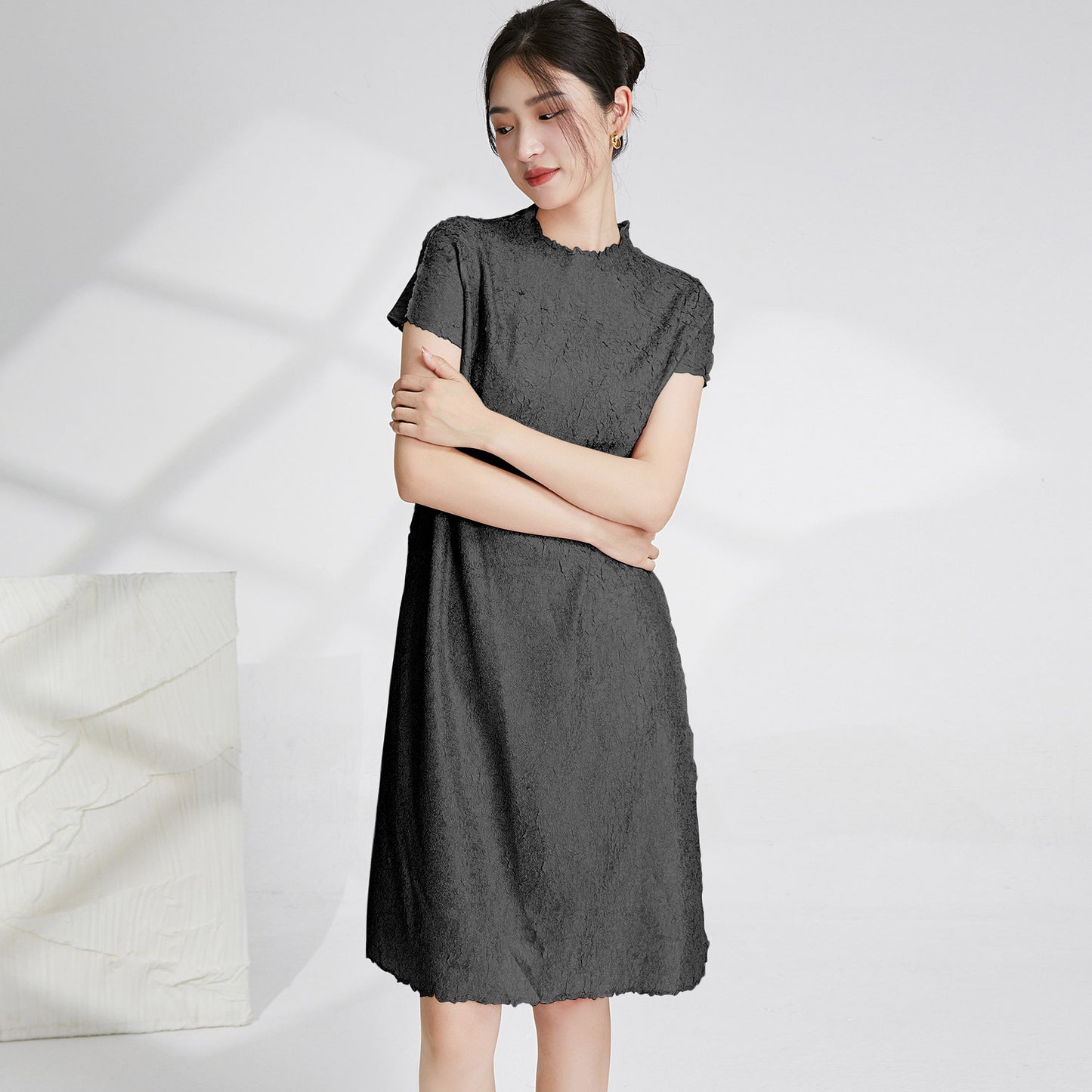 Factory direct sales dress women's loose casual short-sleeved medium and long flat pleated simple versatile pleated skirt