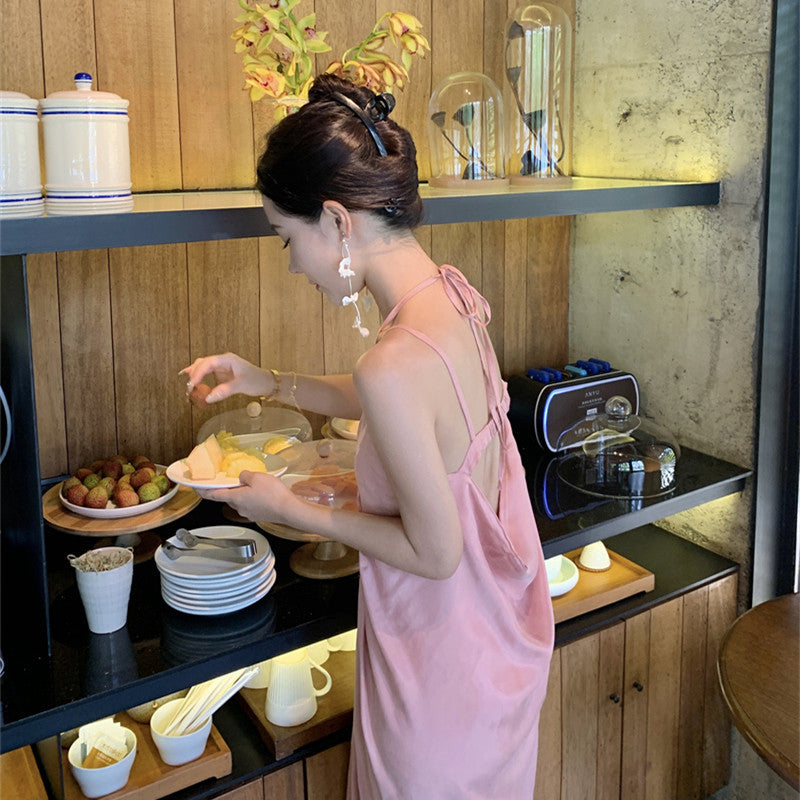 2025 Design sense, niche backless neck dress, socialite temperament, suspender long dress, Dali Erhai photo vacation dress