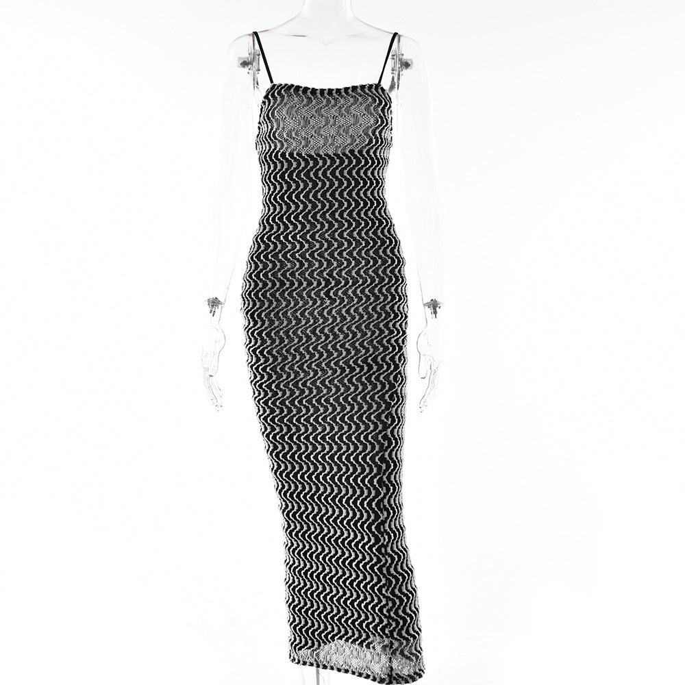 2025 Bohemian summer style babes suspender long dress black and white corrugated contrasting color halter waist and thin dress