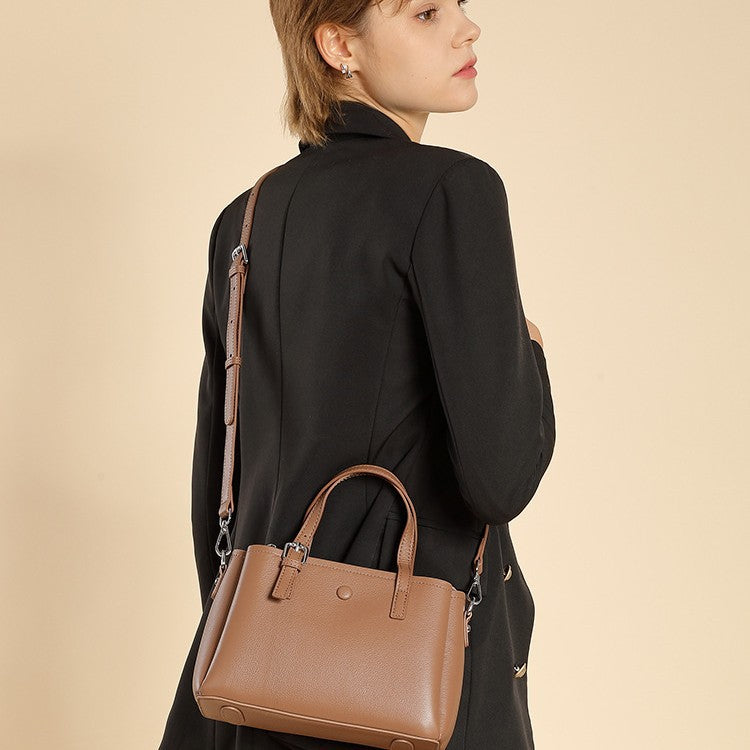 2025 Commuter versatile leather women's bag popular new autumn and winter first-layer cowhide shoulder messenger bag portable tote bag