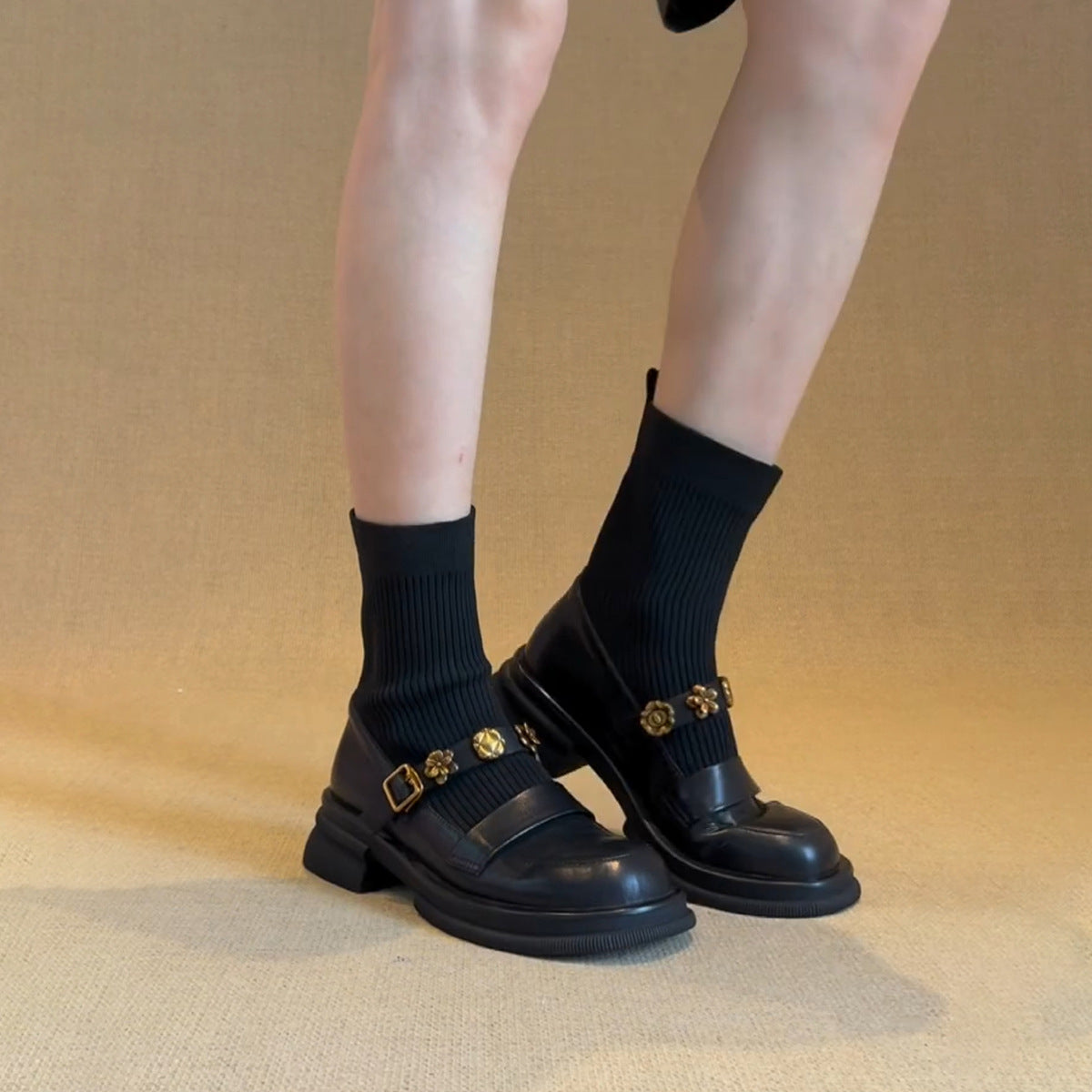 2025 Metal buckle small fragrant wind knitted elastic socks boots women's versatile round head thin short boots thick-soled Martin boots