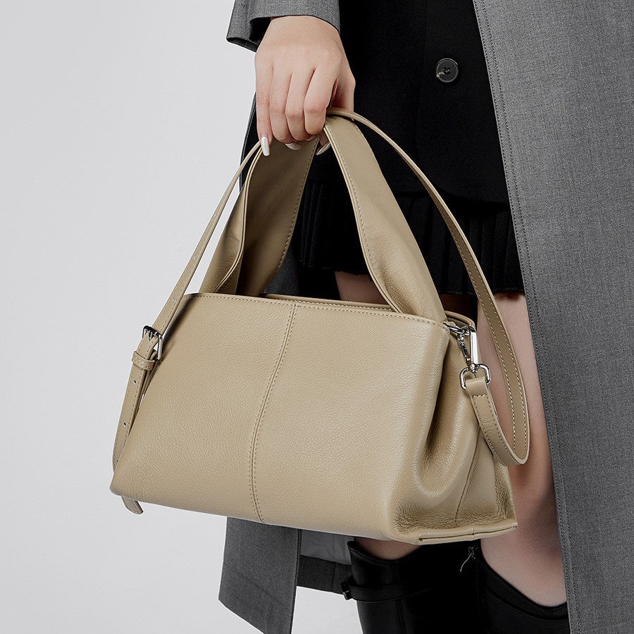 2025 Retro texture portable big bag first layer cowhide shoulder armpit bag popular new leather messenger women's bag