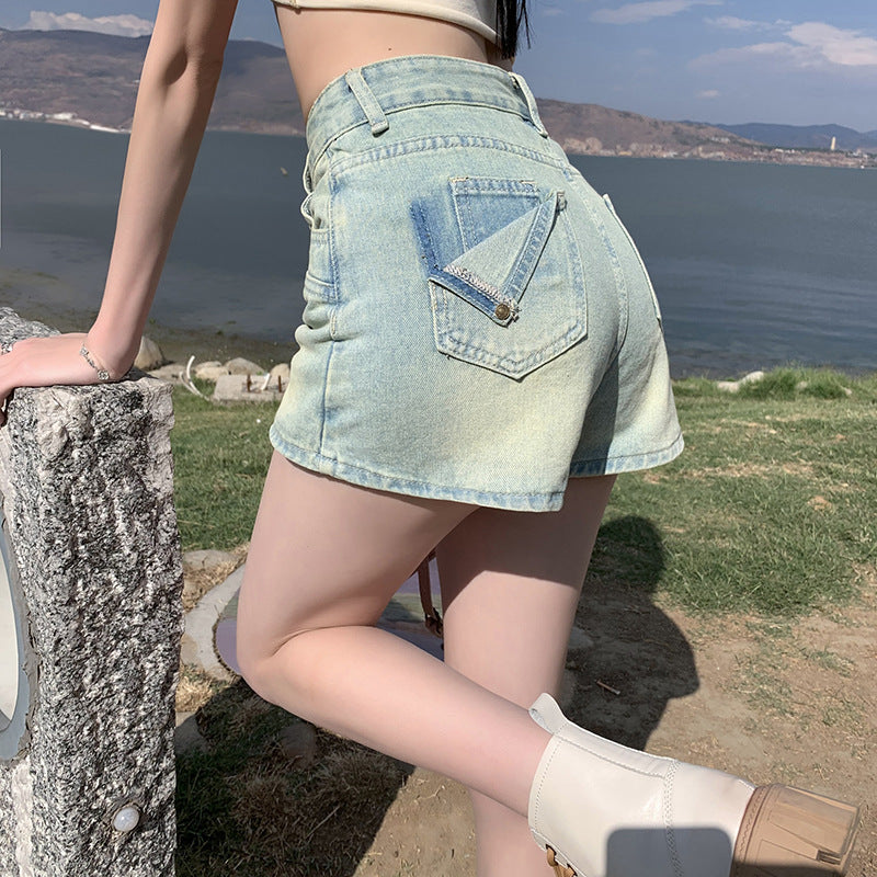 2025 Light blue denim shorts women's summer popular new high-waisted versatile fashion and thin Spice Girl miniskirt pants