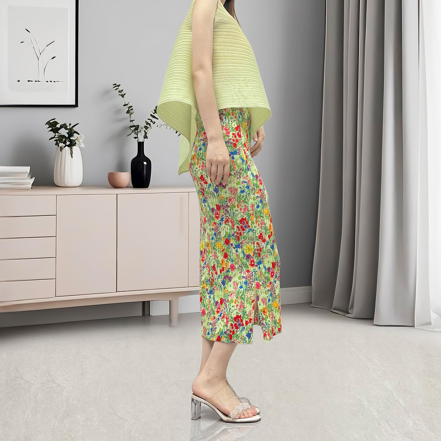 High-end fashion light luxury women's clothing with a complete set of summer green vacation style hot sale versatile three house two-piece tide