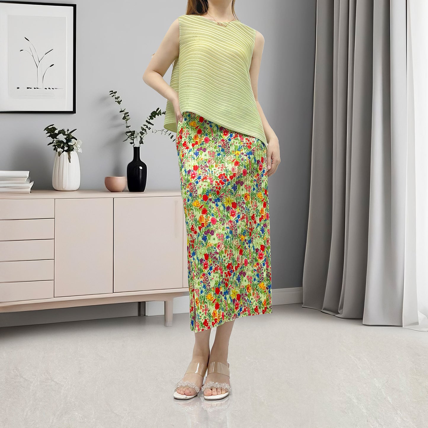 High-end fashion light luxury women's clothing with a complete set of summer green vacation style hot sale versatile three house two-piece tide