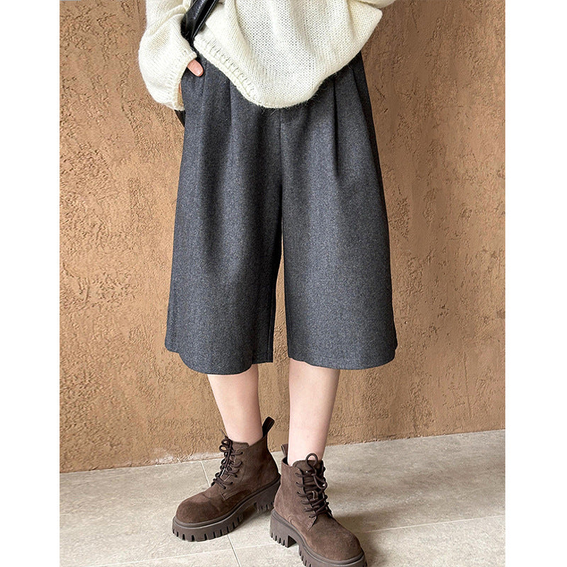 2025 popular autumn new pants Korean version design woolen loose and thin casual five-point pants 9101