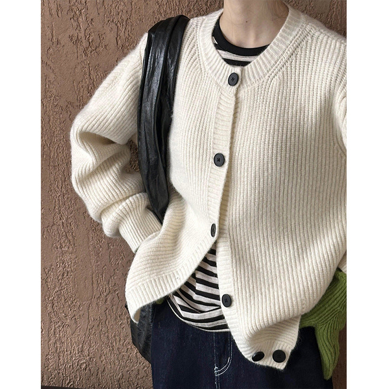 2025 popular autumn new knitted jacket Korean version crew neck single-row button lazy wind knitted sweater 302-1