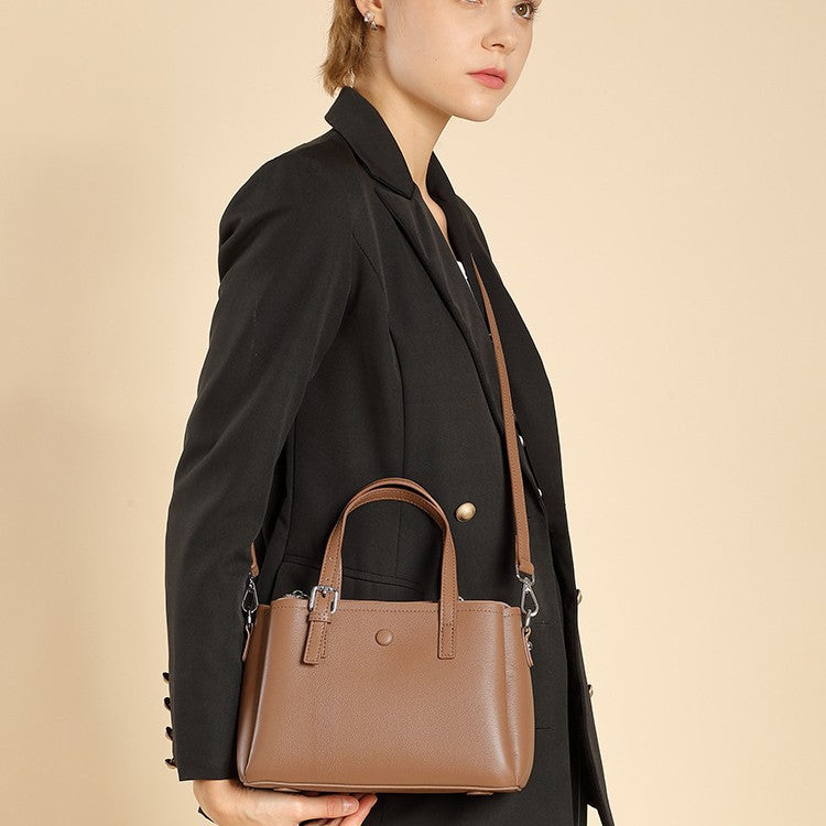 2025 Commuter versatile leather women's bag popular new autumn and winter first-layer cowhide shoulder messenger bag portable tote bag