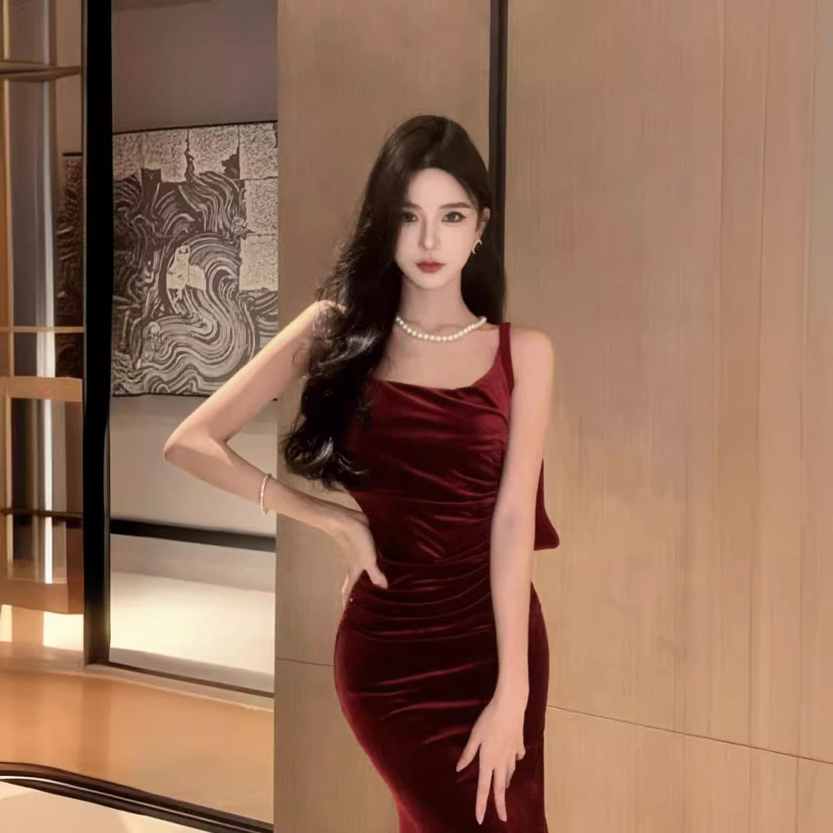2025 retro sexy lady dress women's summer new burgundy velvet dress slim fishtail suspender dress