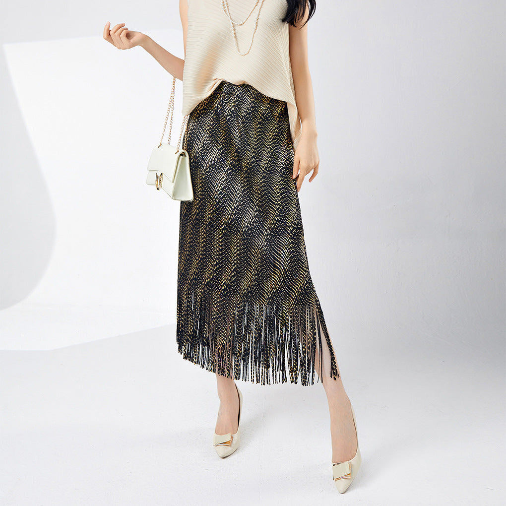 Hot sale in spring and summer, fringed skirt, bronzing design sense, niche high-end pleated one-step skirt, versatile hip skirt
