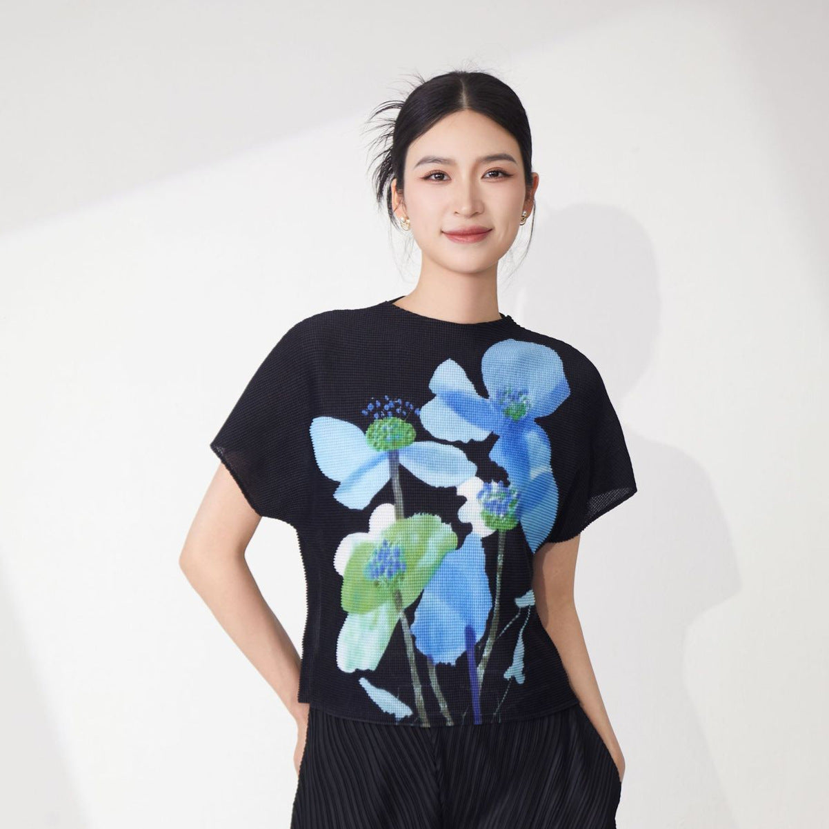 Women's summer clothes design sense niche T-shirt unique chic printing versatile pleated loose short-sleeved top tide