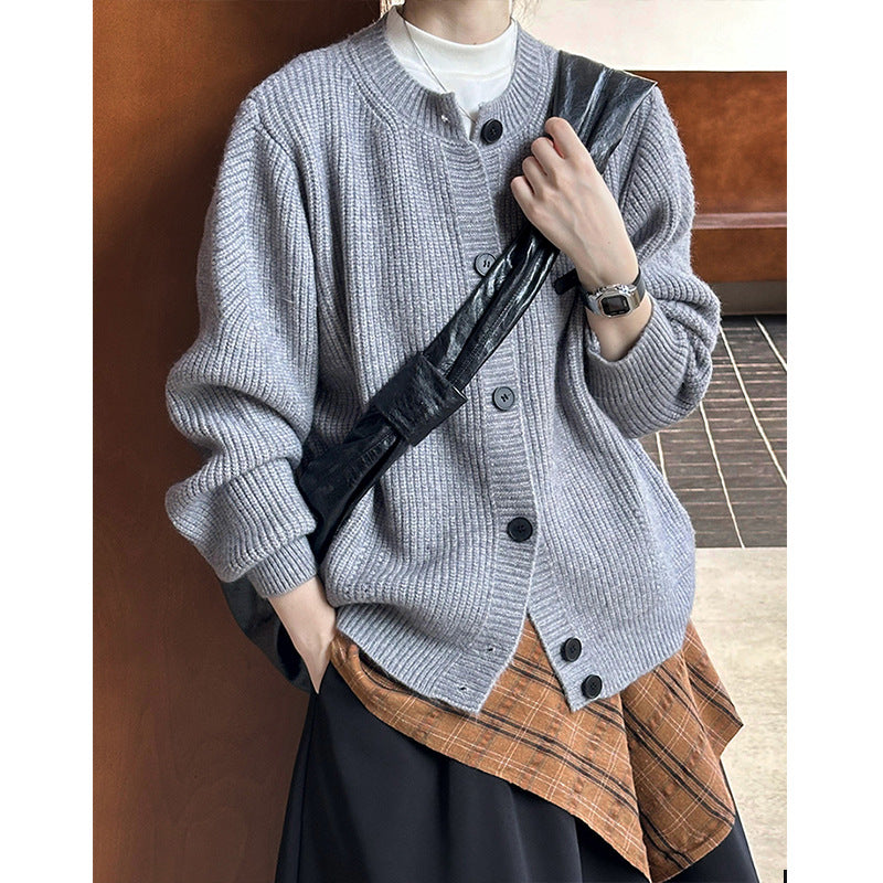 2025 popular autumn new knitted jacket Korean version crew neck single-row button lazy wind knitted sweater 302-1