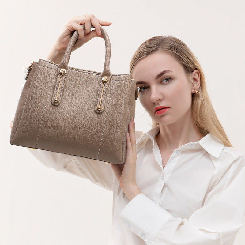 2025 Handbag bag women's popular new large-capacity women's bag to work commuting shoulder bag portable simple messenger bag wholesale