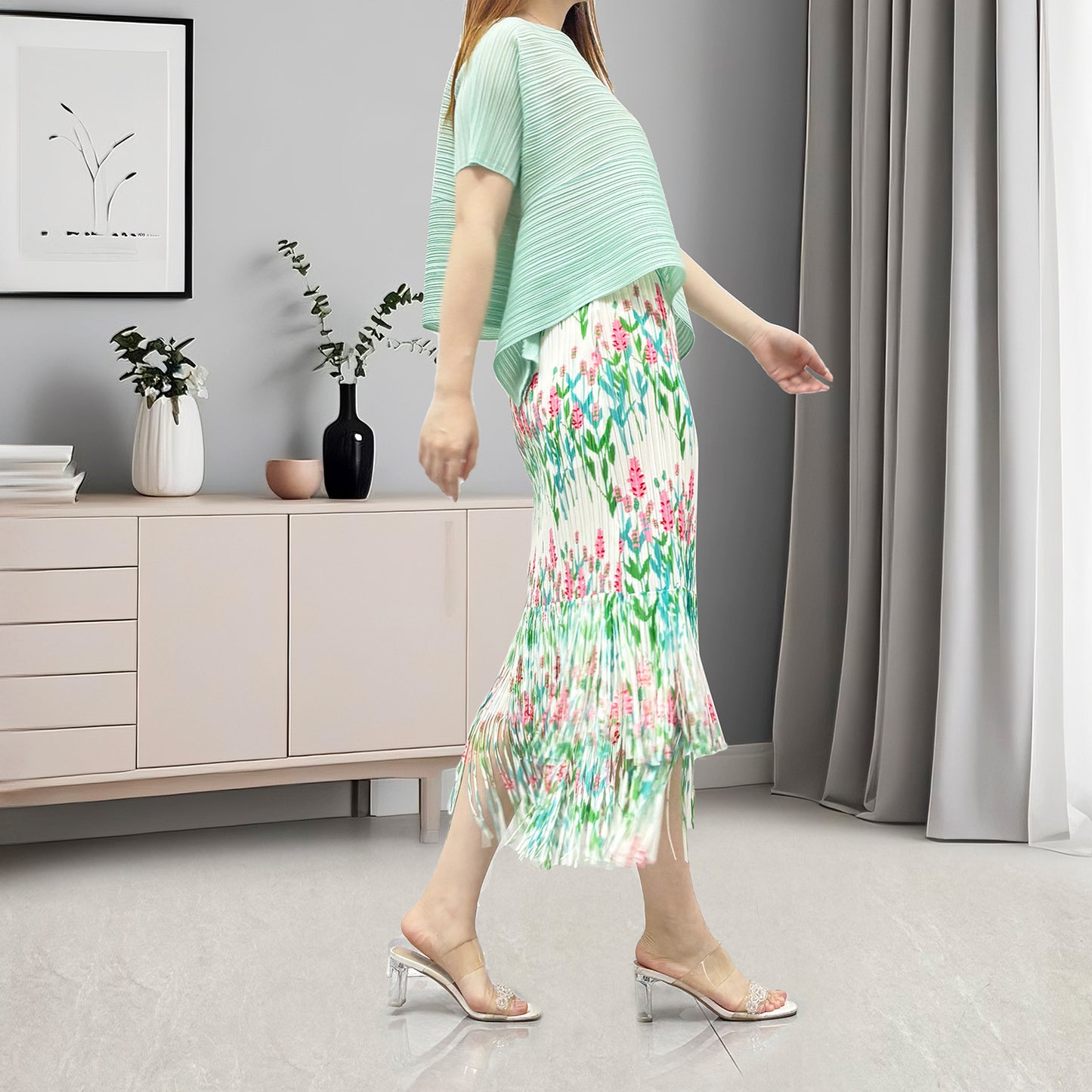 2025 new women's clothing summer suit high-end temperament short-sleeved T-shirt fringed hip skirt two-piece trendy