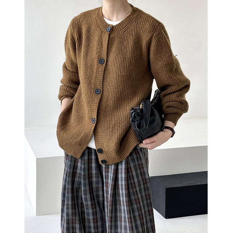 2025 popular autumn new knitted jacket Korean version crew neck single-row button lazy wind knitted sweater 302-1