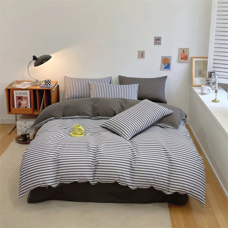 Yeknu Duvet Cover Large Cotton Simple Comfortable Quilt Cover Extra Large Microfiber Quilt Cover (pillow case needs to be ordered)
