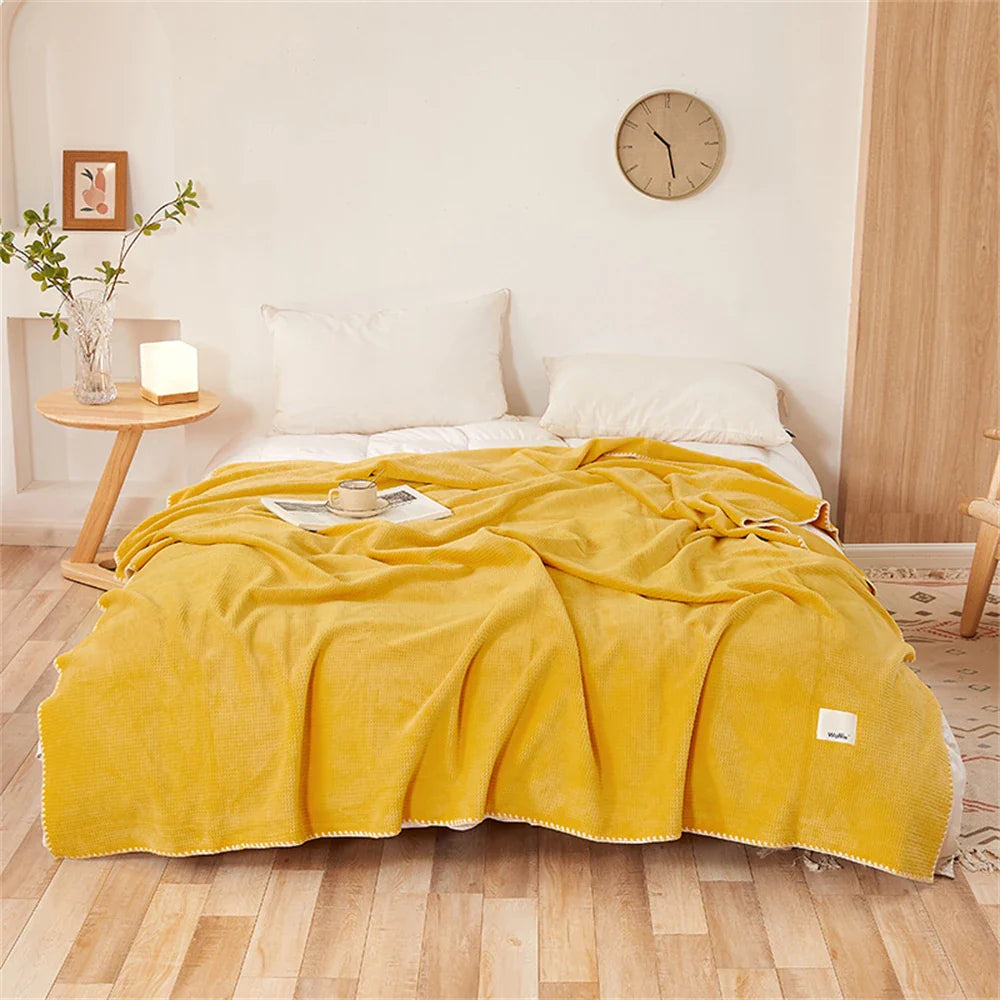 Yeknu Flannel Blanket Soft Bedspread Shawl Blankets for Beds Sofa Office Napping Warm Bedding Throw Blanket
