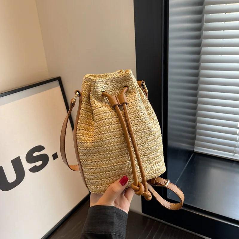 qgtao Summer Straw Handbag Drawstring Women Bucket Bag Weave Hobo Purses Casual Satchel Bags Messenger Bag for Vacation Crossbody Bags