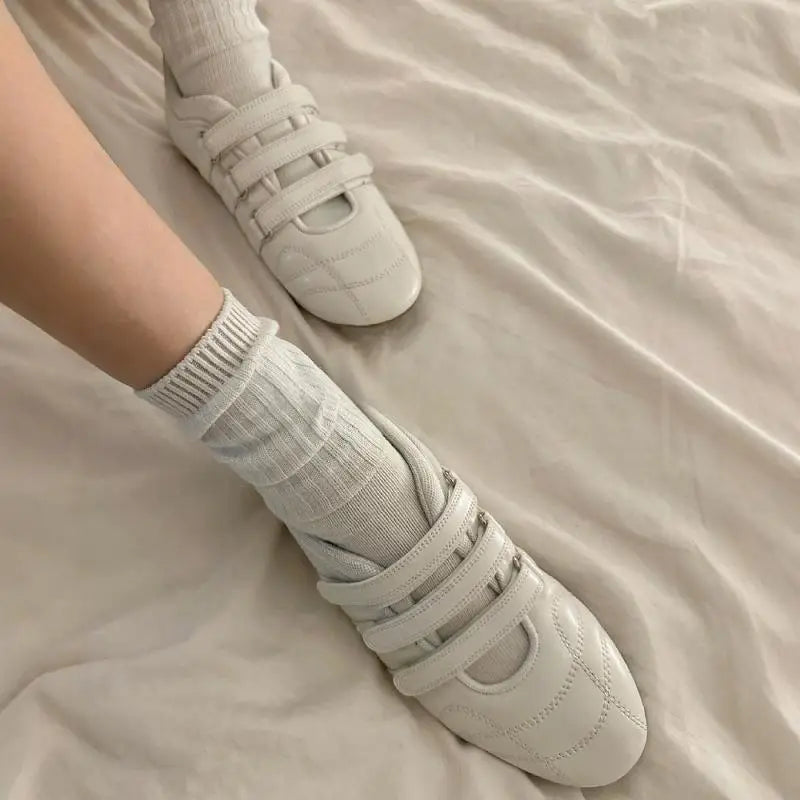 qgtao ballet shoes 2024 autumn and winter fashion new round head sports flat women's shoes velcro Mary Jane shoes