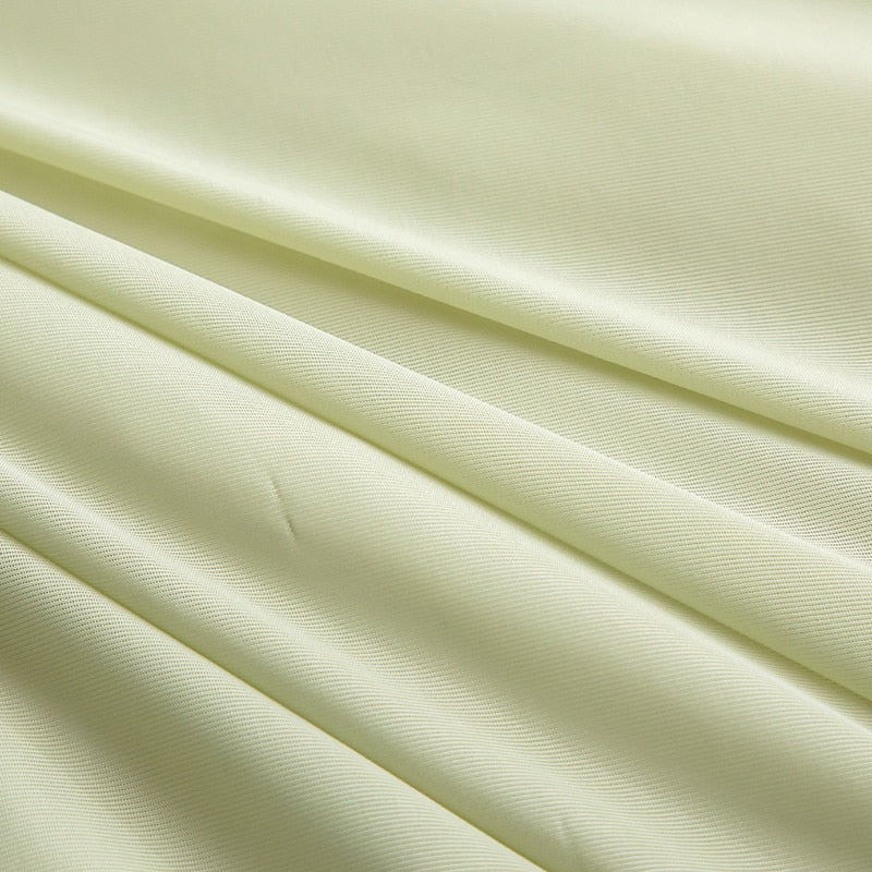 Yeknu Cooling Blankets Smooth Air Condition Comforter Lightweight Summer Quilt with Double Side Cold & Cooling Fabric