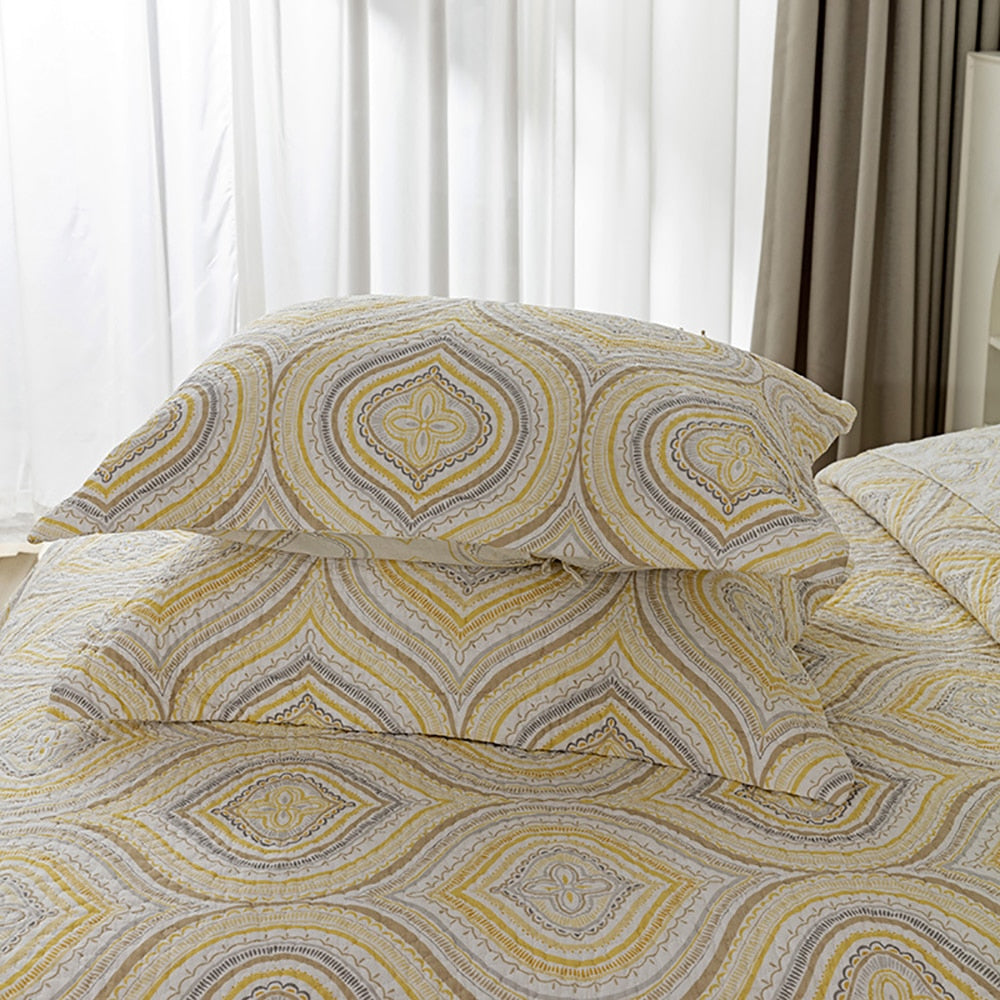 Yeknu Nordic Cotton Romantic Print Bedspread Pillowcase Quilted Bed Cover Sofa Blanket Four Seasons Coverlet Bedding 3PCS