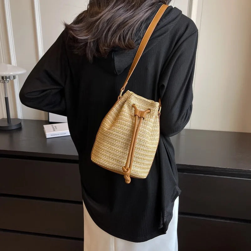 qgtao Summer Straw Handbag Drawstring Women Bucket Bag Weave Hobo Purses Casual Satchel Bags Messenger Bag for Vacation Crossbody Bags