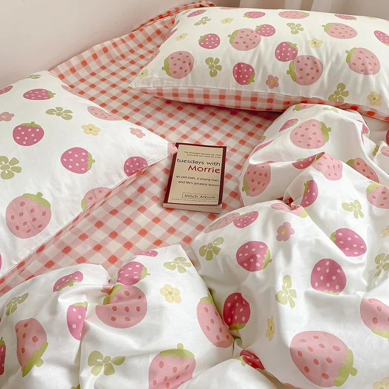 Yeknu Kawaii Pink Strawberry Duvet Cover Set NO Filler Fashion Bed Sheets Full Queen Size Luxury Home Bedding for Girls Bedclothes