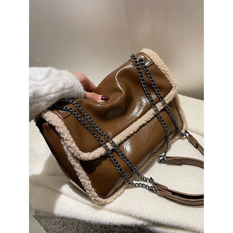qgtao Autumn Winter Large Capacity Plush Tote Bag Lady 2023 New Fashion Chain Shoulder Bag Splice Patent Leather Texture Commuter Pack