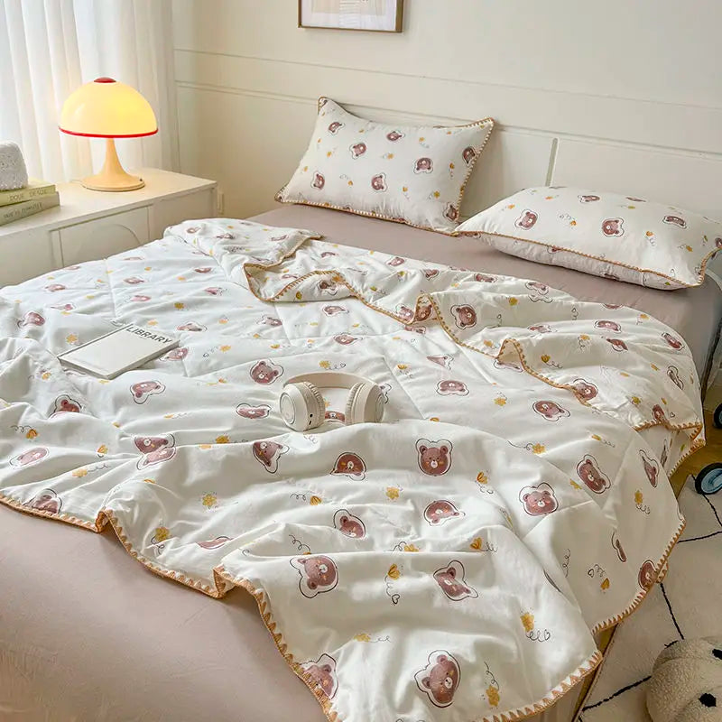Yeknu Summer Quilt French Style Comforter Quilt Flora Household Machine Washable Suitable Cool and Refreshing이불 Blanket
