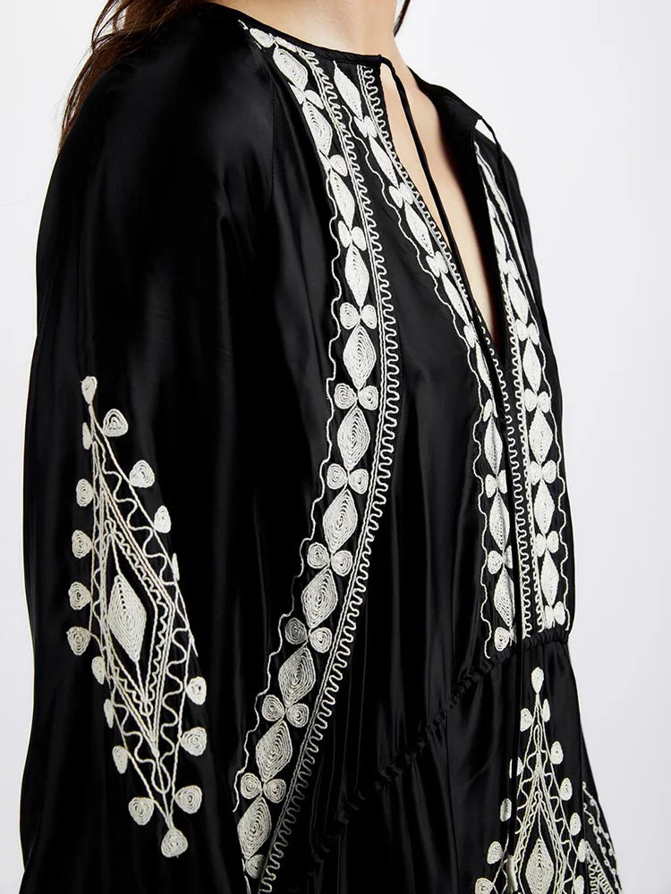 qgtao Vintage Floral Embroidery Maxi Dresses Cotton Black Long Sleeve V-neck Spring Autumn Women Holiday Ladies Dress New