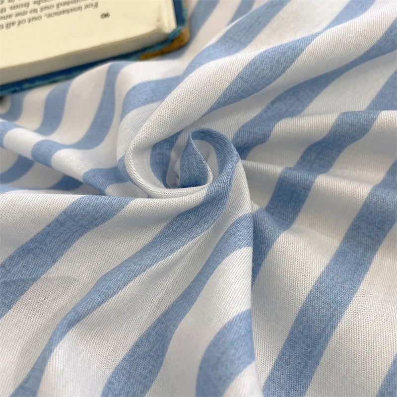 Yeknu Duvet Cover Large Cotton Simple Comfortable Quilt Cover Extra Large Microfiber Quilt Cover (pillow case needs to be ordered)