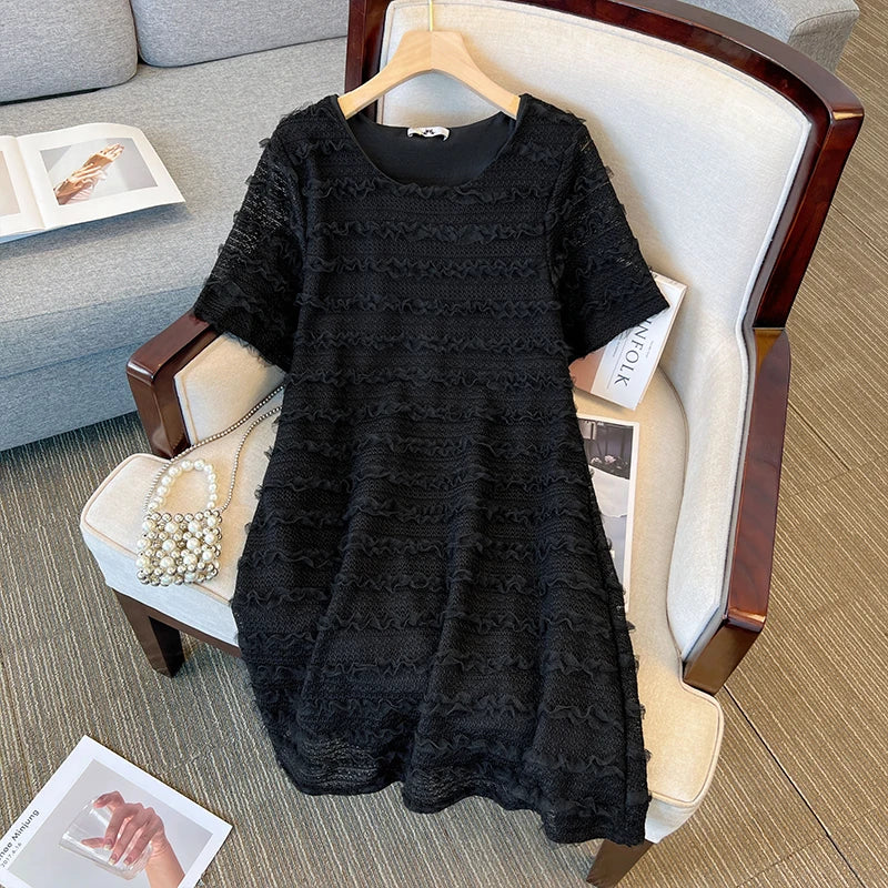 qgtao Plus-size women's summer casual lace cutout dress with a comfortable and breathable party dress lined in the same shade